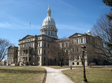 380pxCapitol-in-Lansing